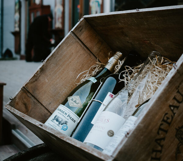 taras-zaluzhnyi-rgHsTgYKxPQ-unsplash Liquor Store